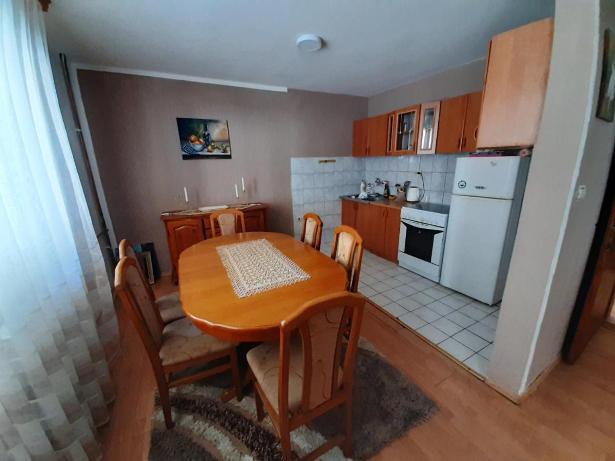 Apartman Lara Foca Exterior photo